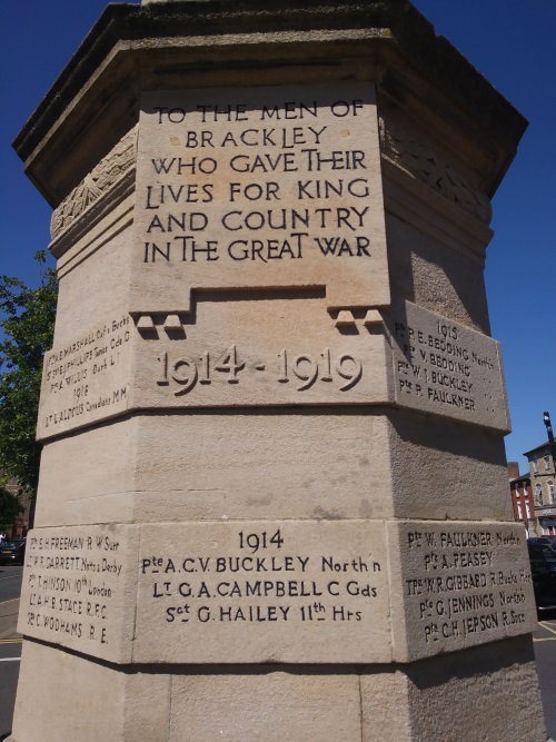 Oorlogsmonument Brackley #5