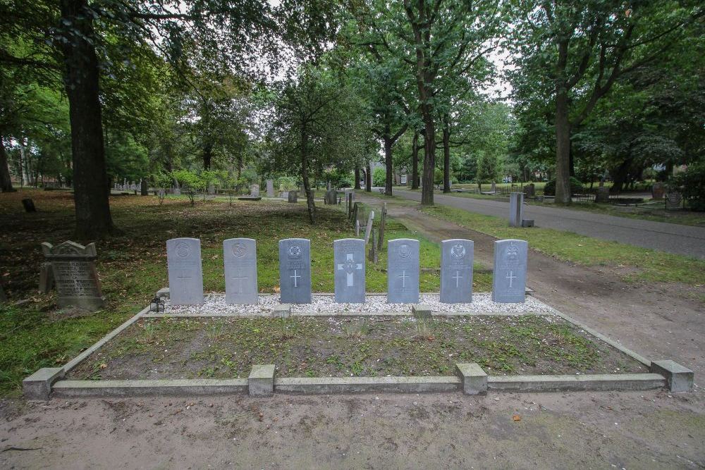 Commonwealth War Graves Amersfoort Cemetery Soesterweg #1