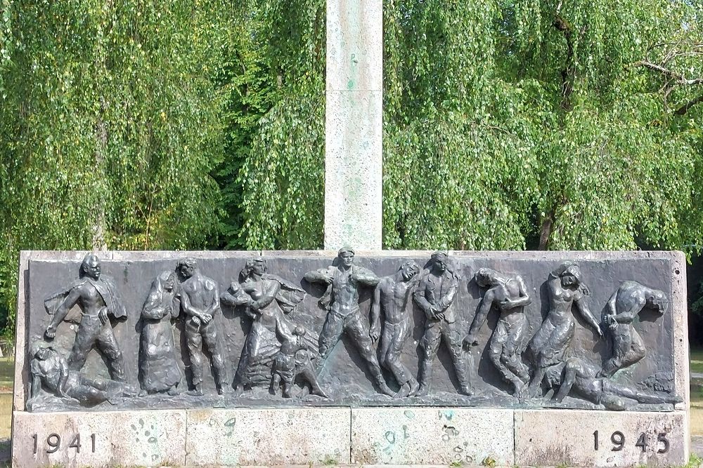 Monument Slachtoffers Fascisme Sisak #4
