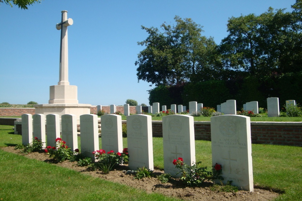 Godezonne Farm Commonwealth War Cemetery #4