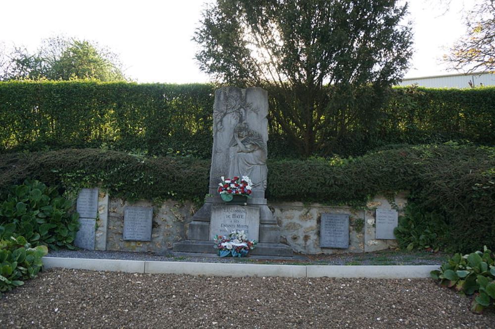 Oorlogsmonument Baye #1