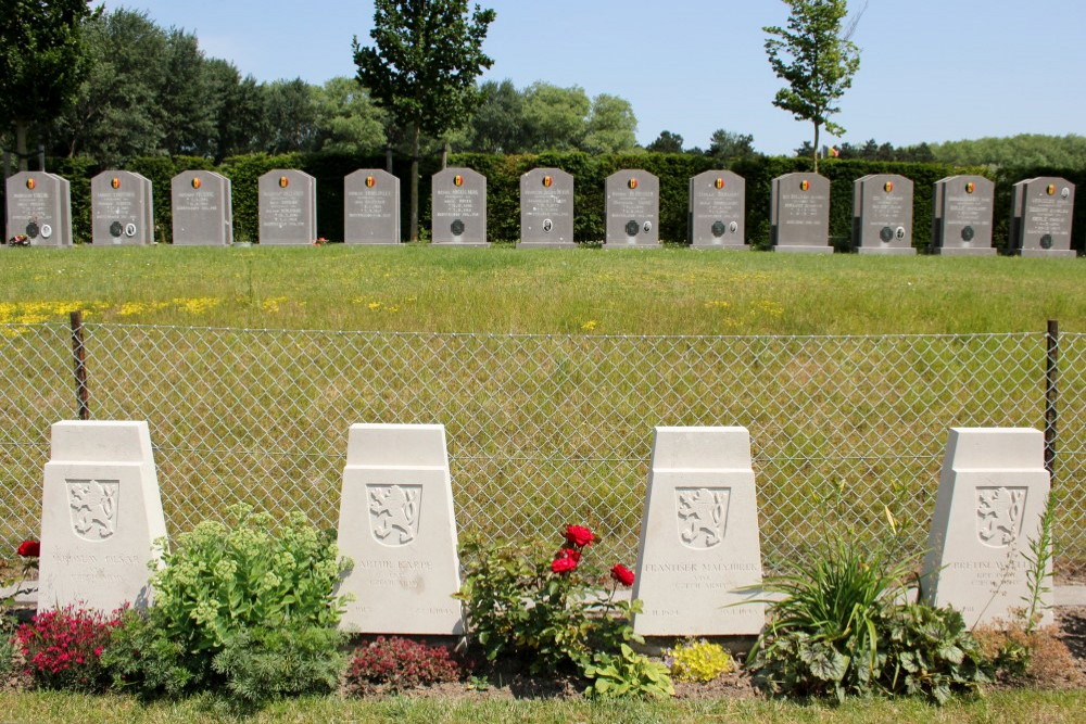 Commonwealth War Graves De Panne #4