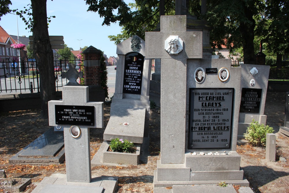 Belgian Graves Veterans Zaffelare Churchyard #3
