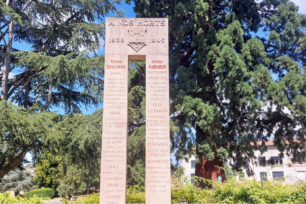 Oorlogsmonument Saint-Symphorien-sur-Coise #3