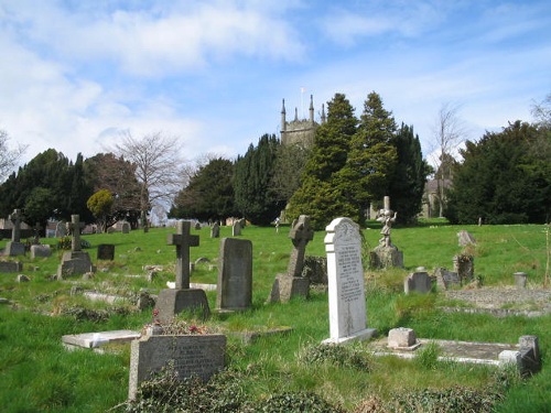 Commonwealth War Graves St Matthew Churchyard