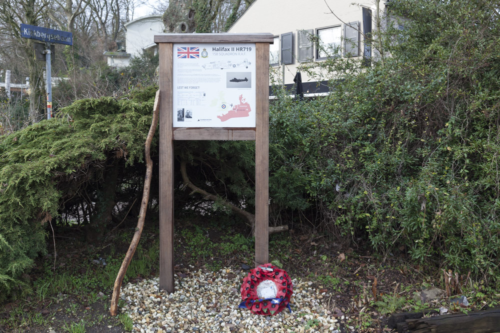 Cycle Route Wings of Freedom: Crash Site Halifax Mk II, HR719, Code NP-M