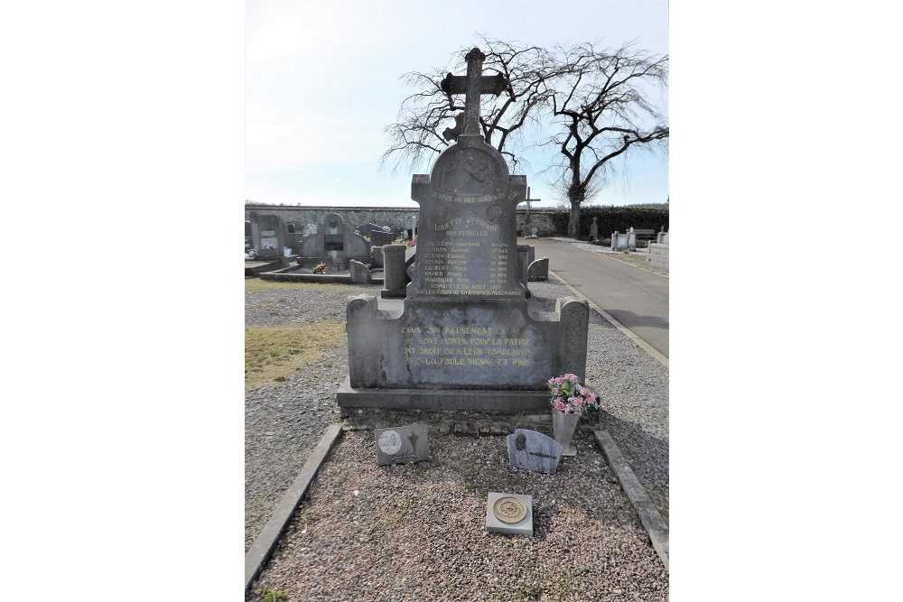 Grafmonument Gefusilleerde Burgers Louette-St. Pierre