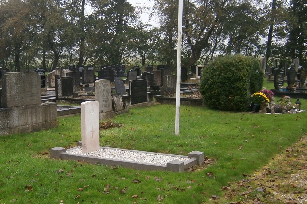 Commonwealth War Grave Protestant Cemetery Den Andel