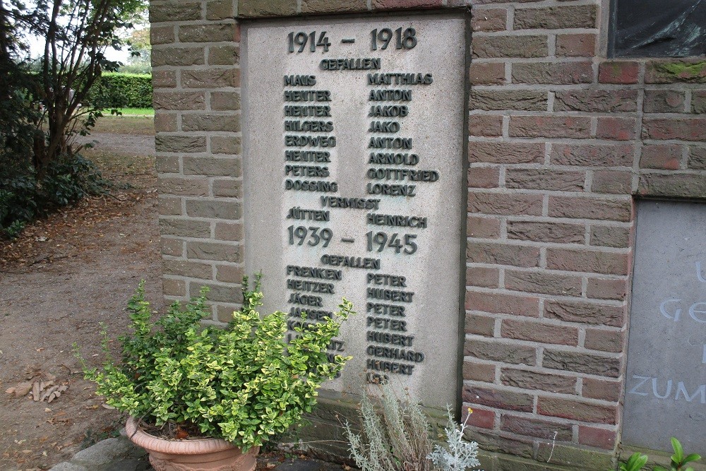War memorial at Horst Cemetery #3