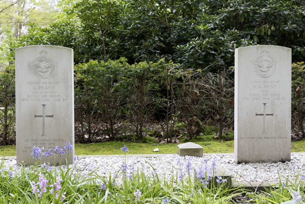 Oorlogsgraven van het Gemenebest Vaassen #5