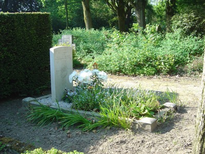 Commonwealth War Grave General Cemetery Zutphen