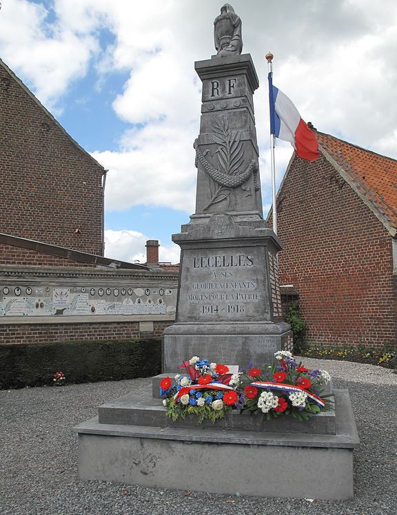 Oorlogsmonument Lecelles #1