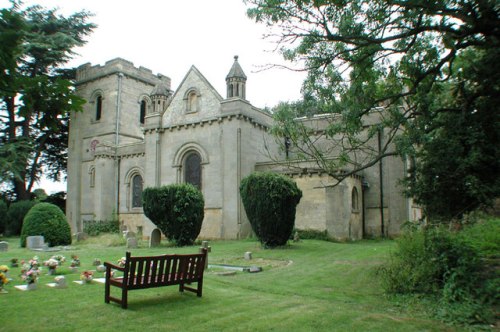 Commonwealth War Graves Holy Trinity Churchyard