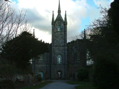 Oorlogsgraven van het Gemenebest Holy Trinity Churchyard