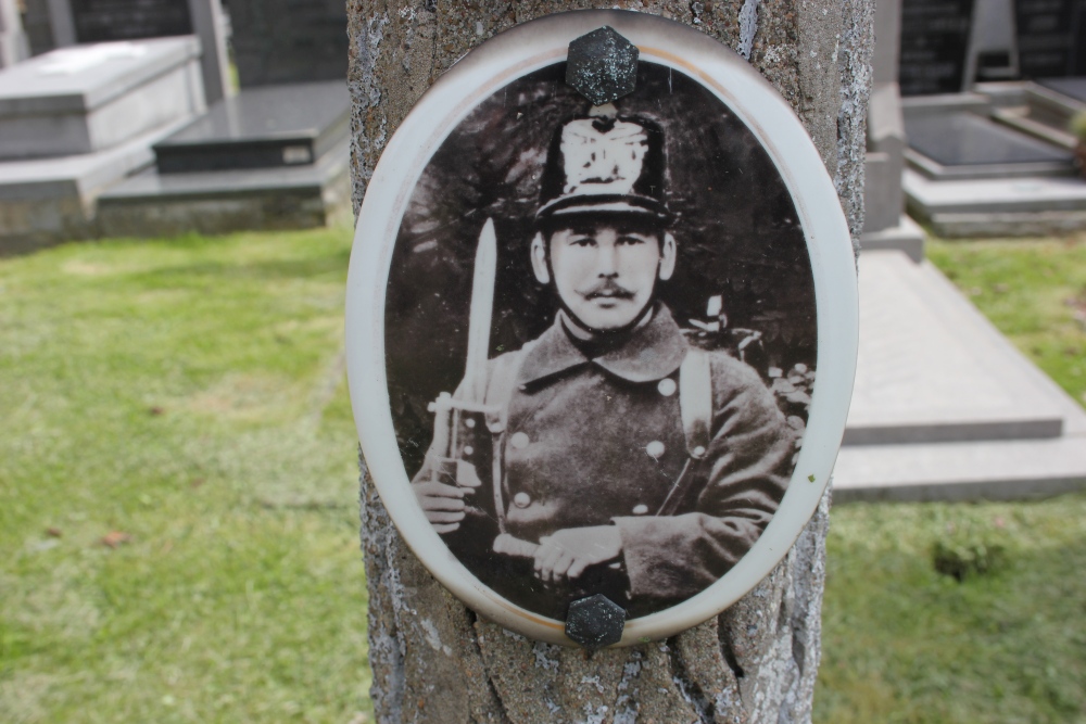 Belgian War Graves Esen #5