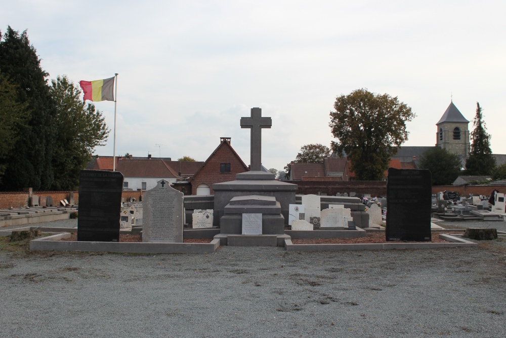 Oorlogsmonument Begraafplaats Ellezelles #1