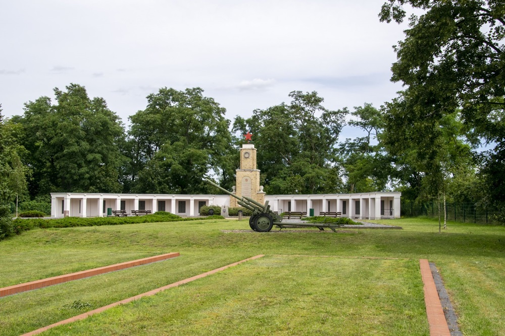 Soviet War Cemetery Lebus #2