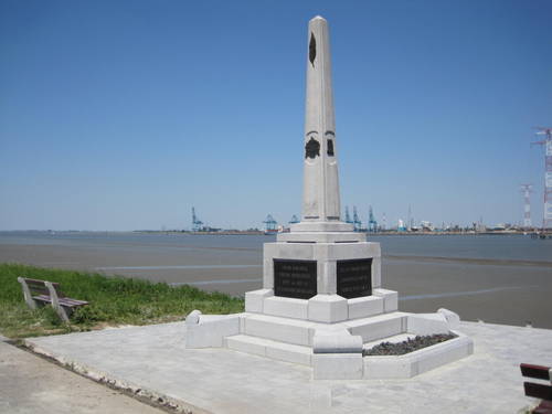 Britisch War Monument Doel #1