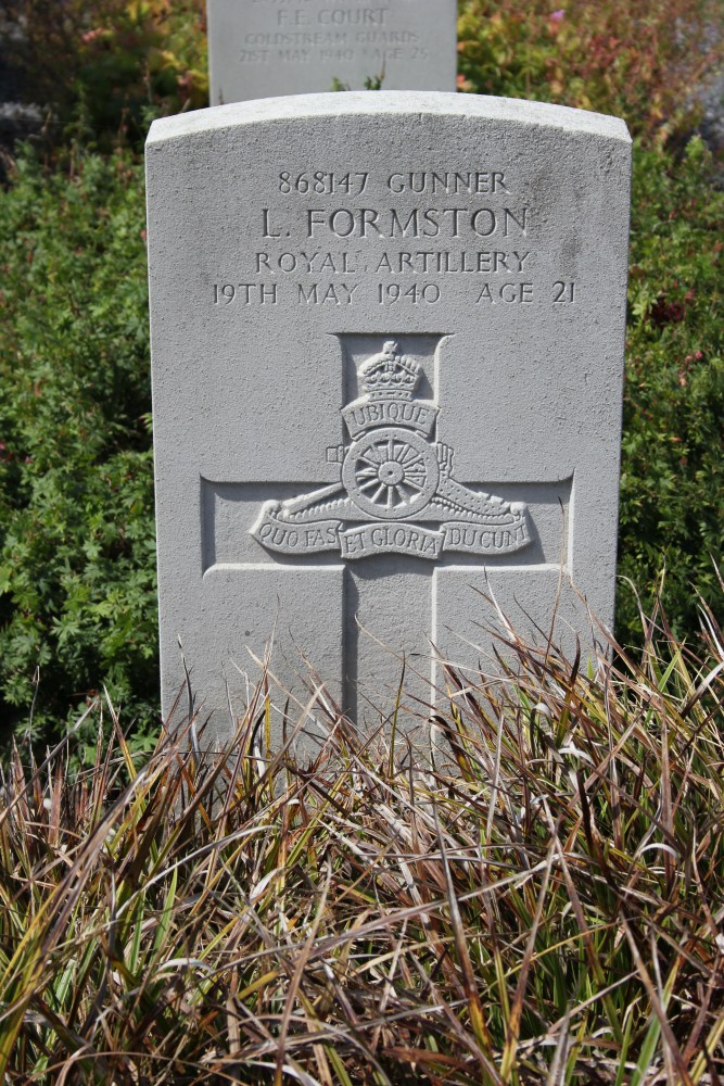 Commonwealth War Graves Bailleul #3