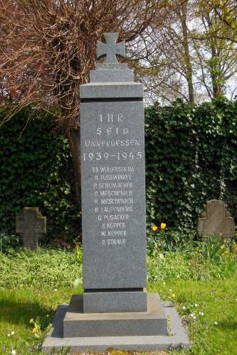 Oorlogsmonument Hemmerich #4