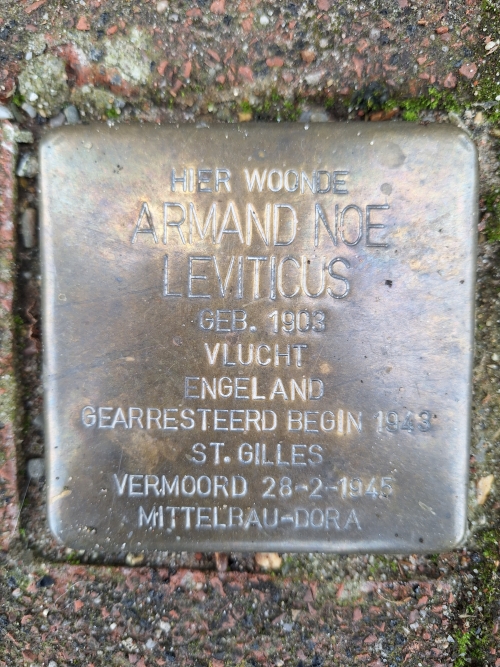 Stumbling Stones Dorpsstraat 152 #1