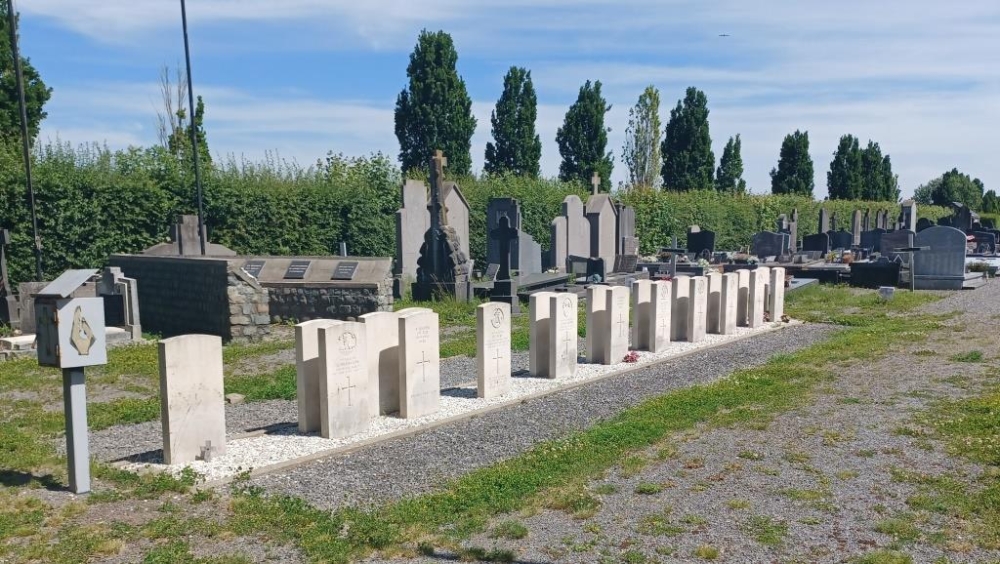 Commonwealth War Graves Warneton