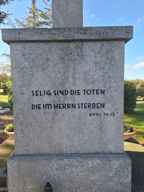 Begraafplaats Juntersdorf #3