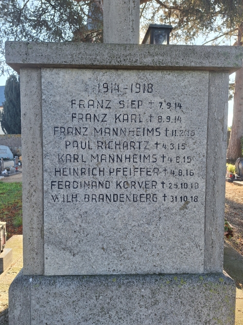 Begraafplaats Juntersdorf #4