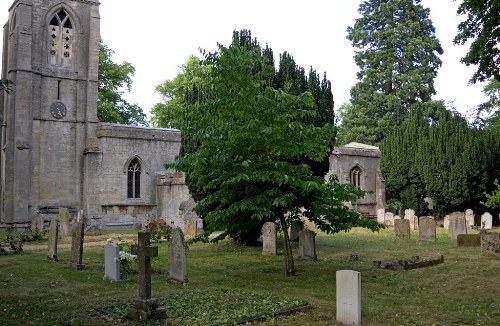 Commonwealth War Grave St. Mary Churchyard #1