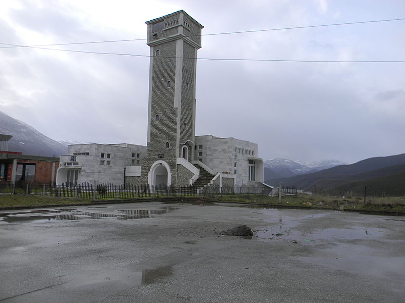 Monument Vluchtelingen uit Kosovo #1