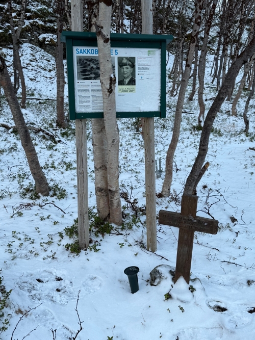 Informationsign and Grave Cross Archibal Ronald Richardson