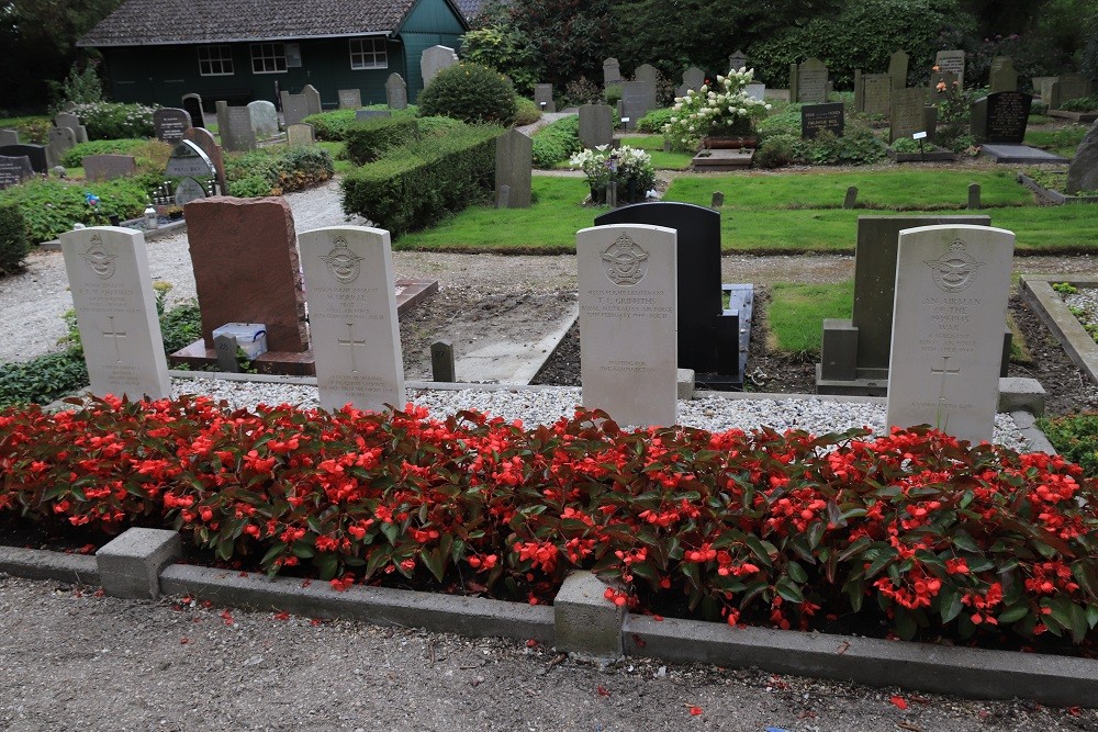 Commonwealth War Graves Western General Cemetery Andijk #1