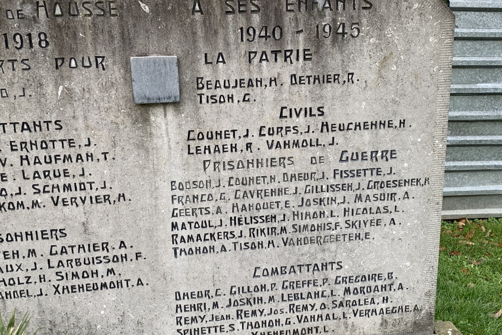 War Memorial Housse #3