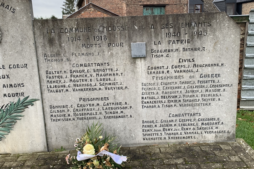 War Memorial Housse #4
