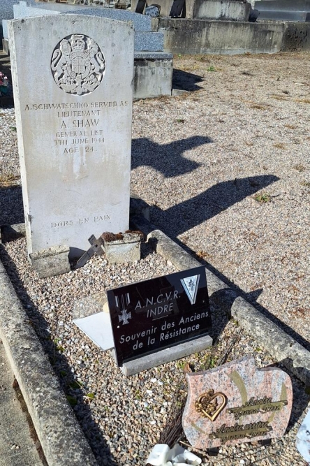Commonwealth War Grave Éguzon-Chantôme #2