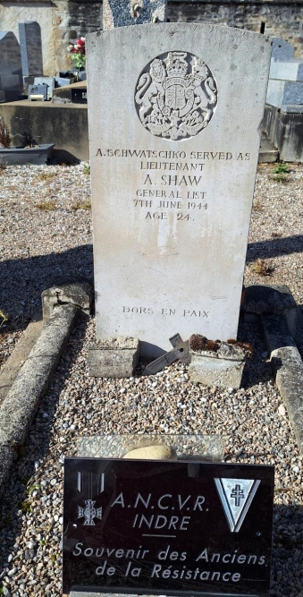 Commonwealth War Grave Éguzon-Chantôme #3