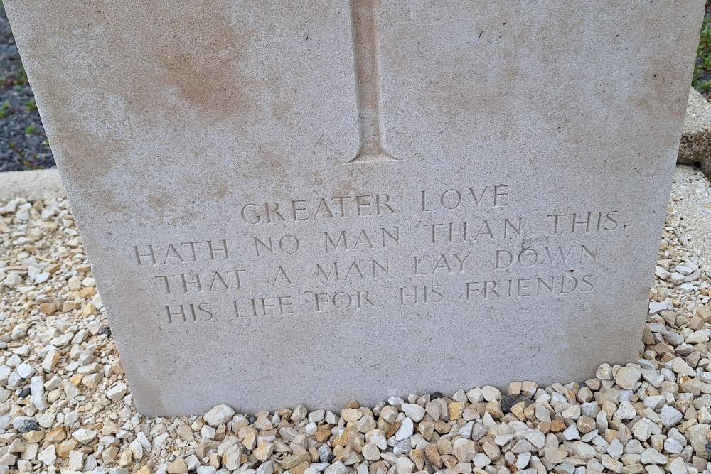 Oorlogsgraven van het Gemenebest Brillac #3