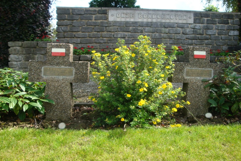 Polish War Graves Tielt #2