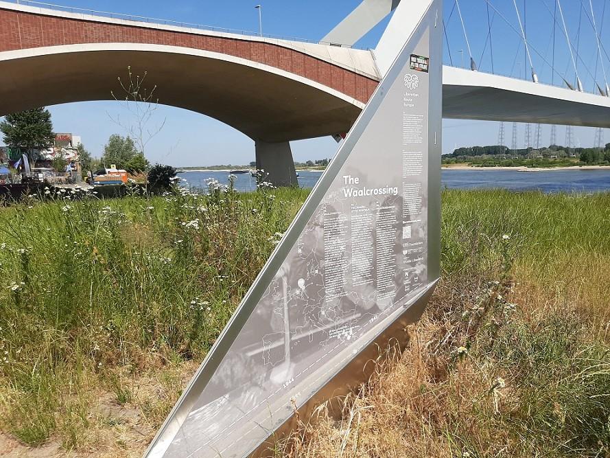Vector of Memory: Crossing of the River Waal #2