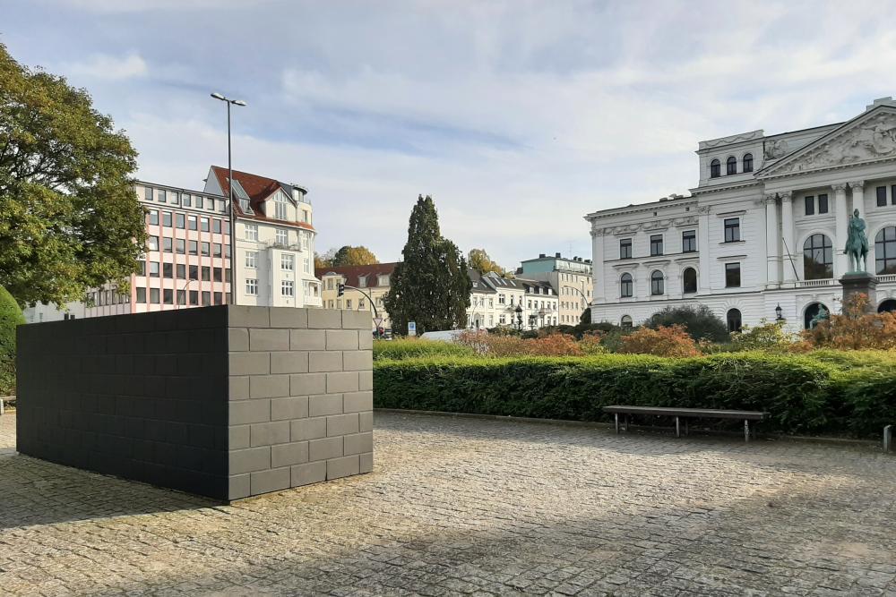Monument Verdwenen Joodse Gemeenschap Altona #1