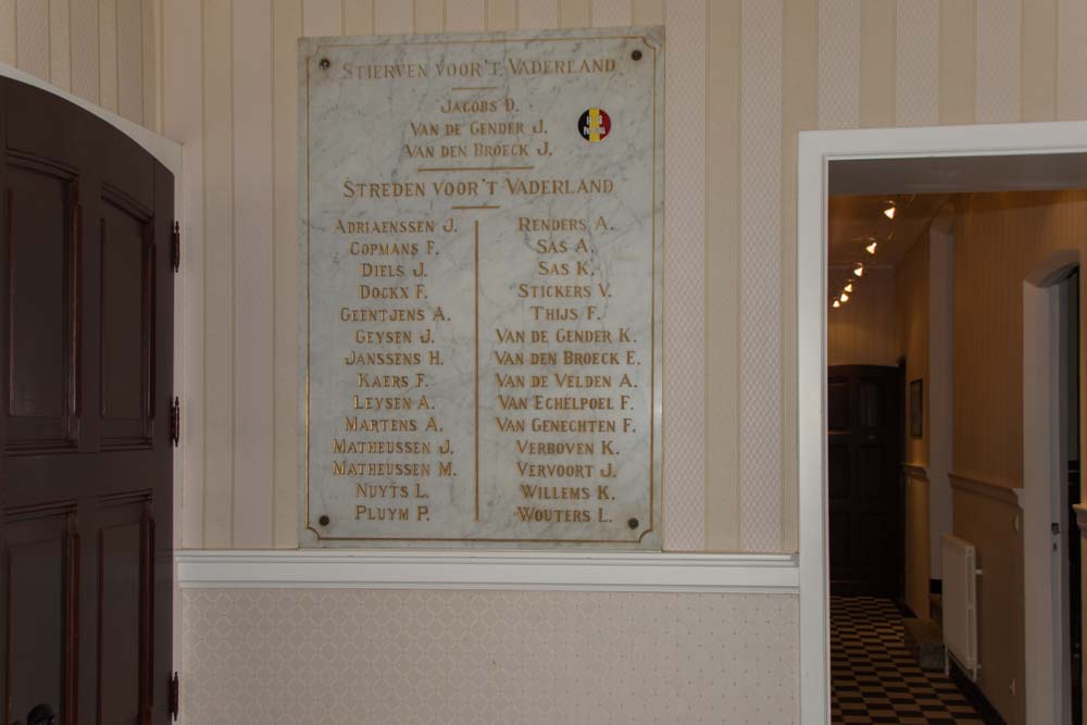 Gedenksteen 14-18 oud gemeentehuis Lillle #2