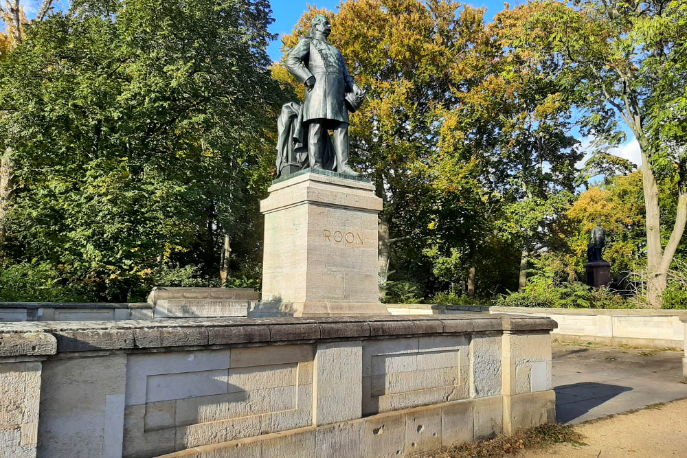 Statue of Albrecht von Roon #2