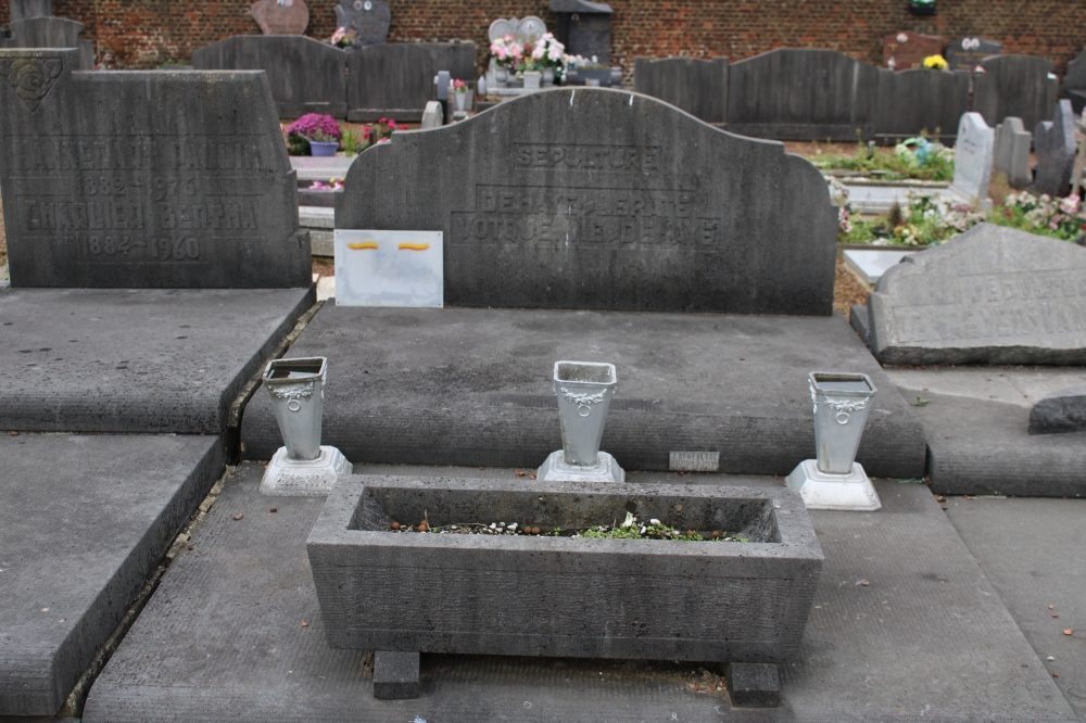 Belgian Graves Veterans La Hestre #3