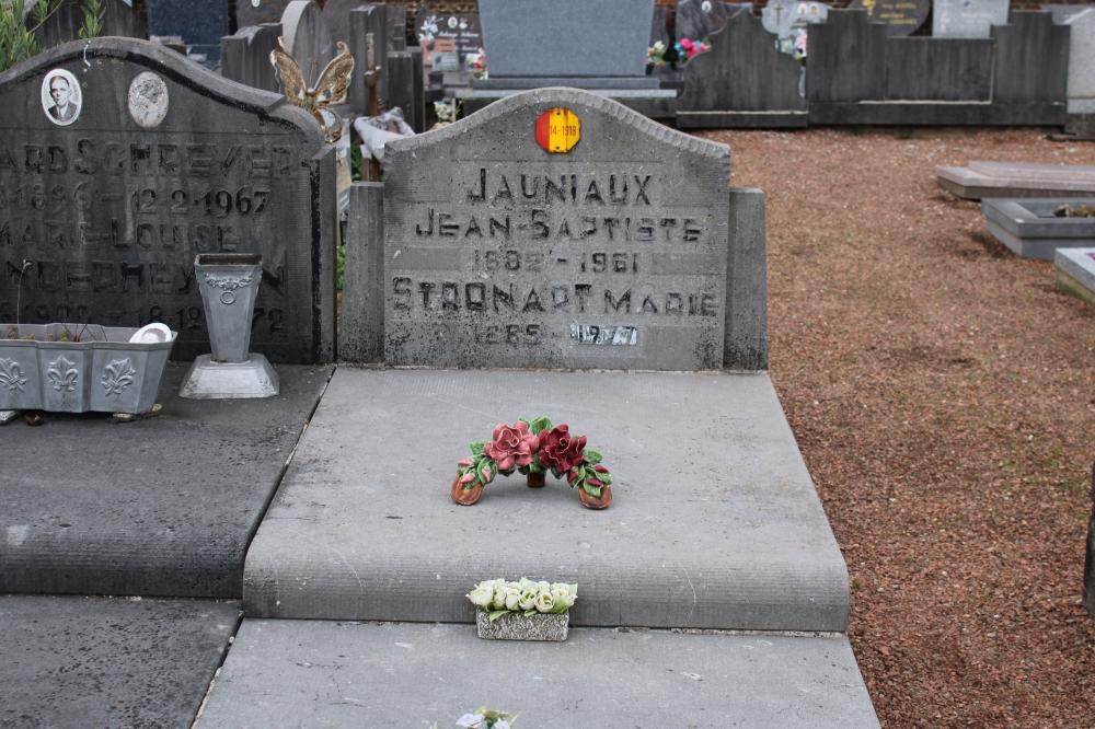 Belgian Graves Veterans La Hestre #5