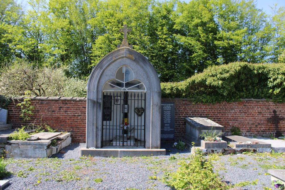 Belgische Oorlogsgraven Sars-la-Bruyère