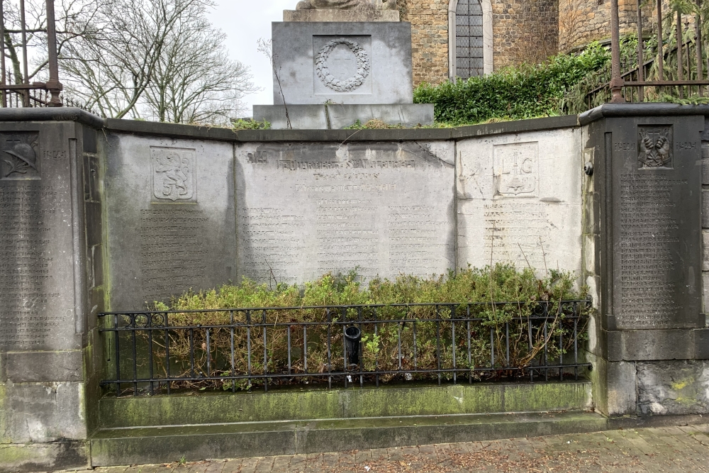 Memorial Saint Walburge #2
