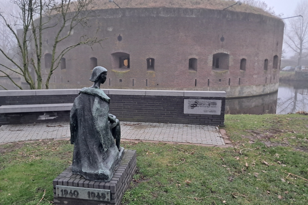 Oorlogsmonument Weesp #1