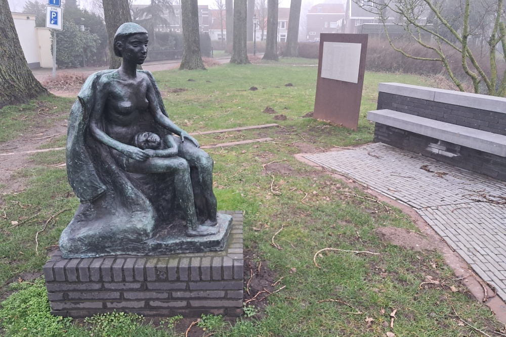 Oorlogsmonument Weesp #2