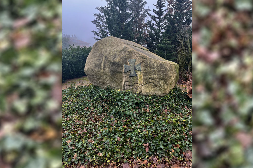 War Memorial Heitel #4