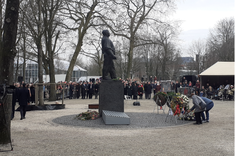 Monument 'De Dokwerker' #8